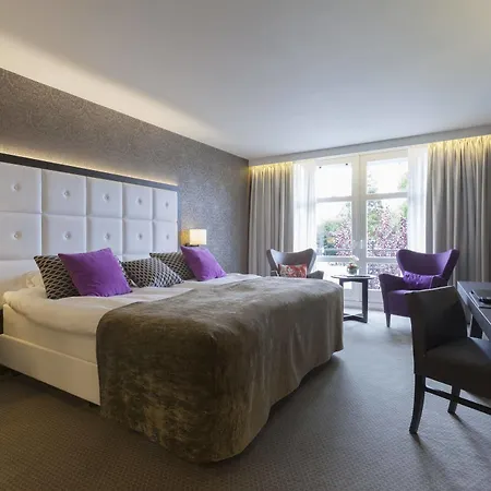 Отель Kasteel Bloemendal 4*